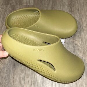 Crocs Green Mellow Recovery Clog
